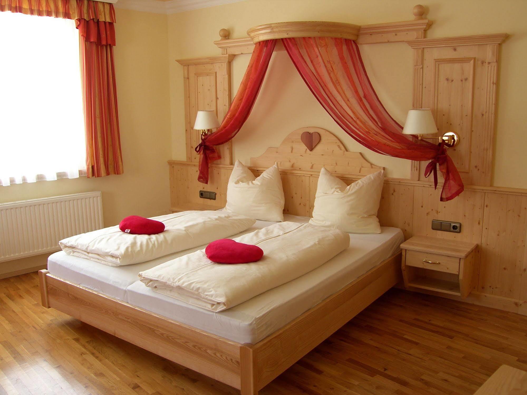 Landhotel Zellerhof 룬츠암제 외부 사진